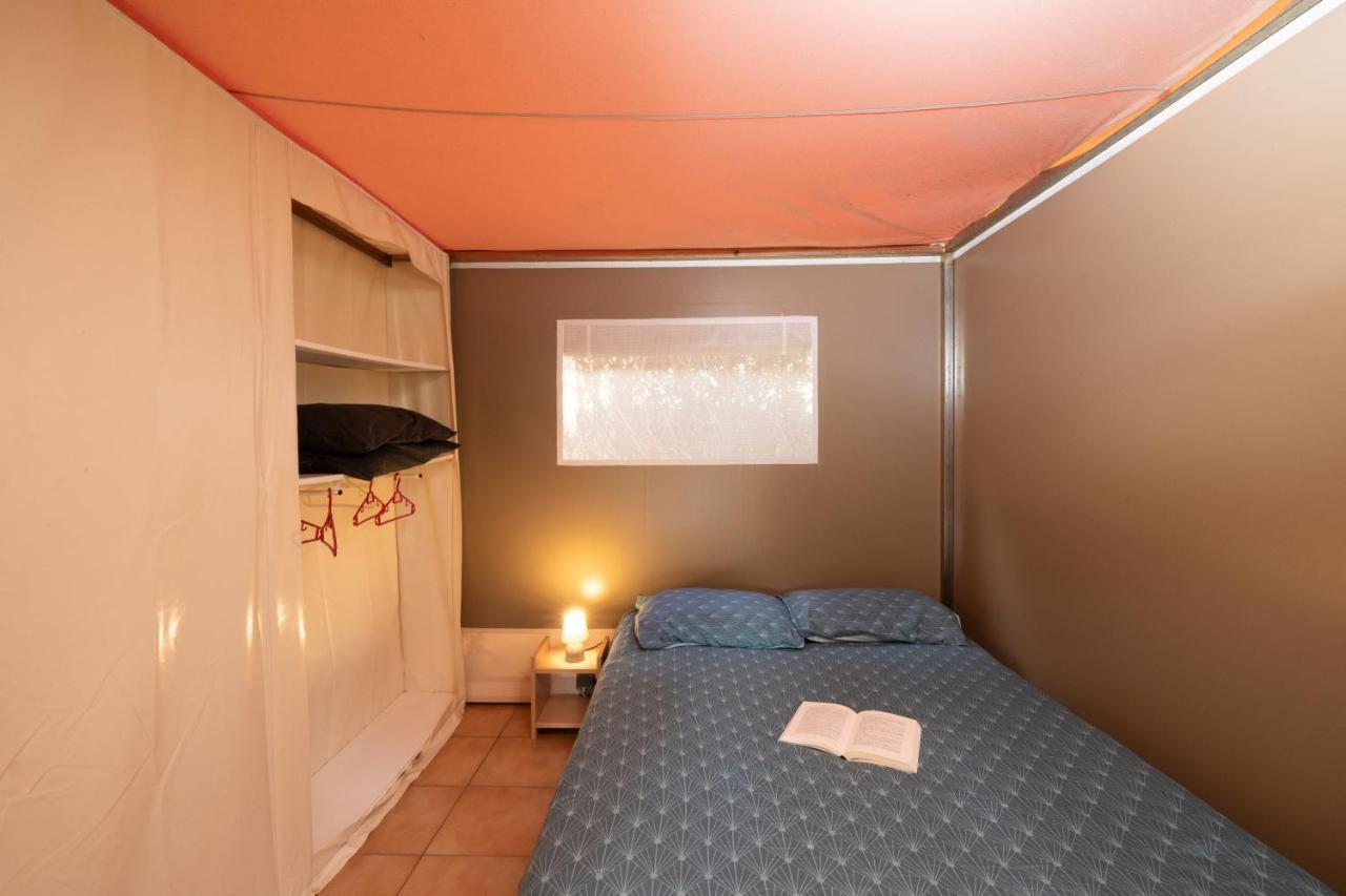 Camping Le Lac Des Sapins Cublize Exterior foto
